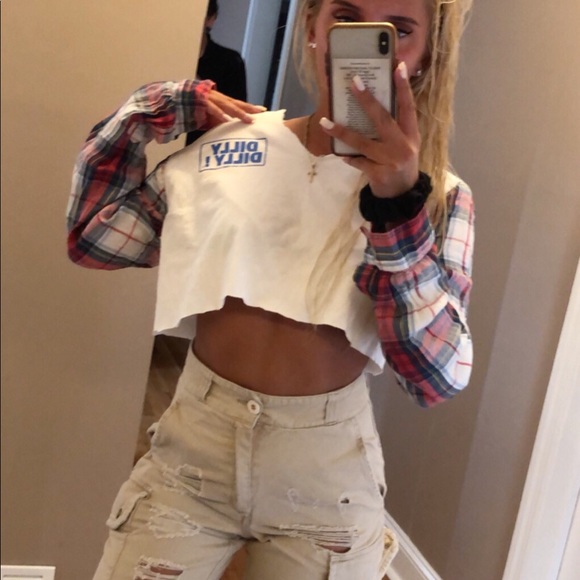Tops - ❤️ SOLD ❤️Corona flannel sleeve crop